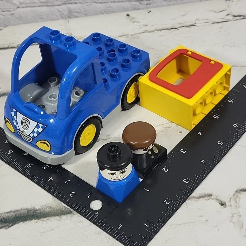 Vintage Lego Duplo Chunky Blocky Figures Lot Police Chief Truck Van Wagon Window